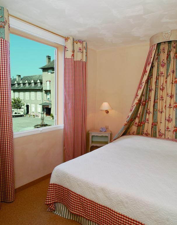 Hotel Le Viscos Saint-Savin  Oda fotoğraf